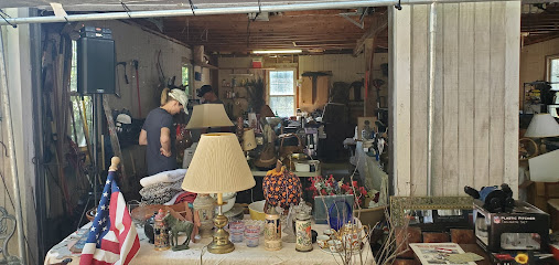 Wade's Auction & Appraisal Service - Store photo