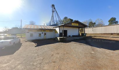 Mills Feed - Store photo