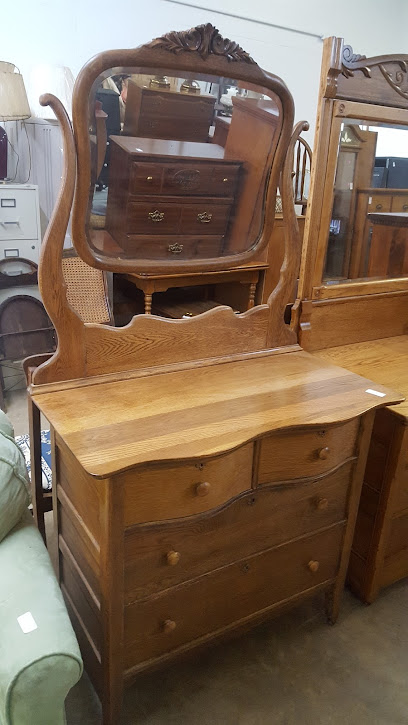 Toomey Auction Services Inc - Store photo
