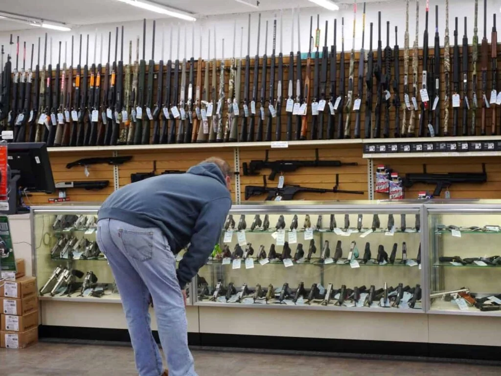 gun shop cheapest way to buy a gun