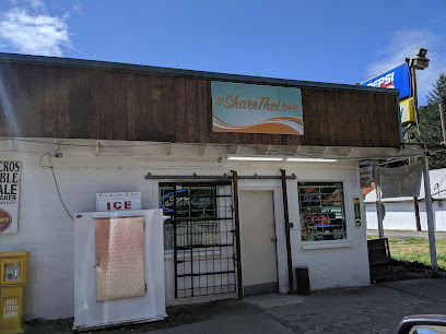 Gene & Barbs Grocery - Store photo