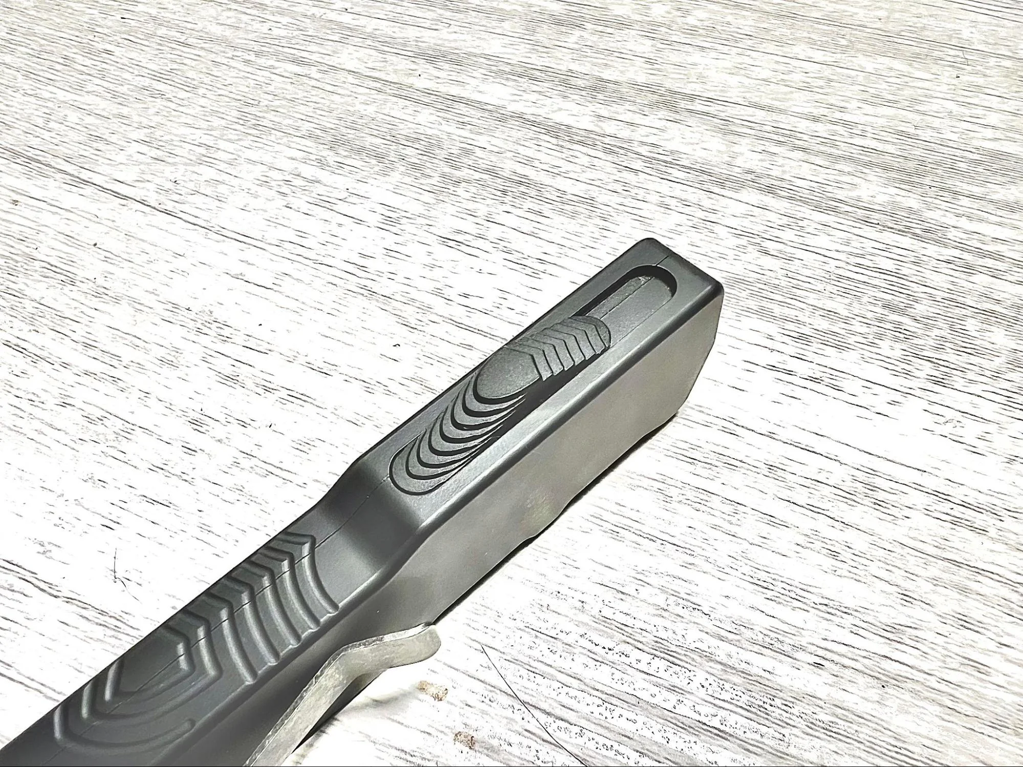 templar excalibur otf knife texture on thumb slide