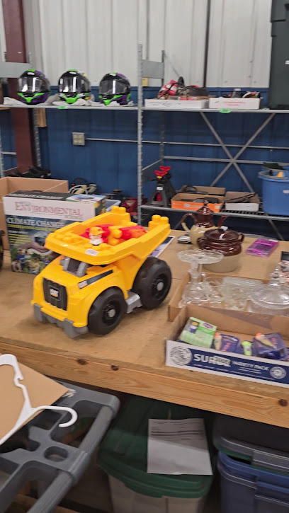 Rustic Road Sales Online Auction - Store photo