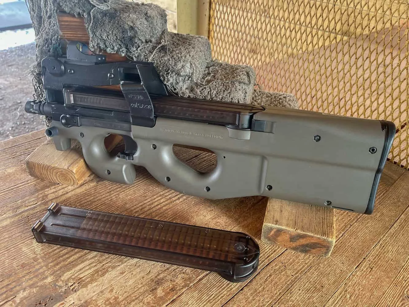 fn ps90 with magazine profile photo