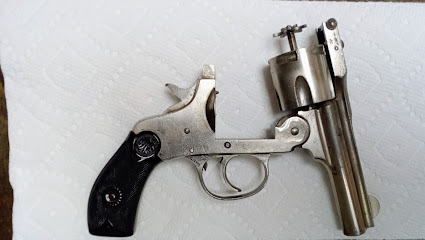 Lucky's Gun And Pawn - Store photo