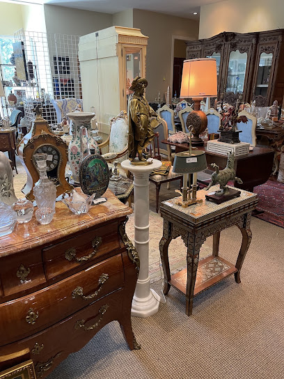 Lewis & Maese Antiques & Auctions - Store photo