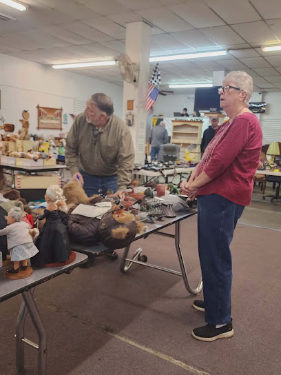 Twin City Auctions - Store photo