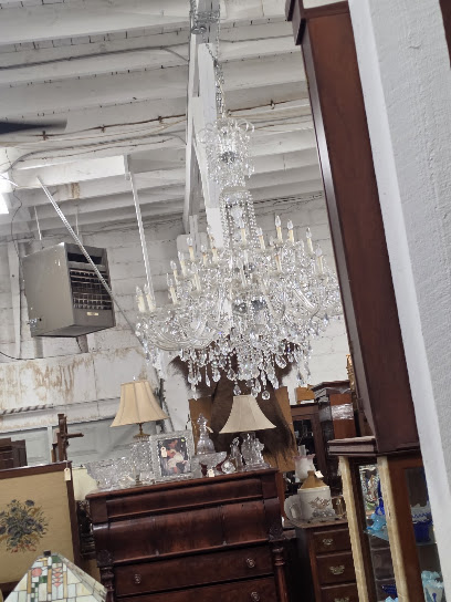 Coppersmith Antiques & Auction - Store photo