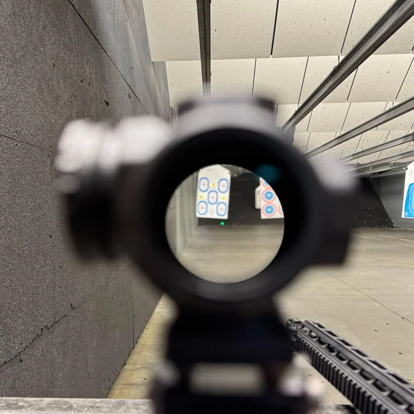 Detailed view of the Raider's crisp and vibrant 6 MOA green dot reticle
