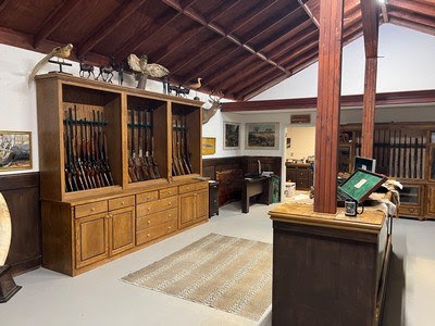 Hy - Nd Arms - Store photo