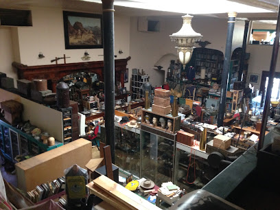 Military Historical Arms and Antiques - Store photo