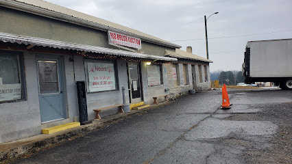 Red Brush Auction - Store photo